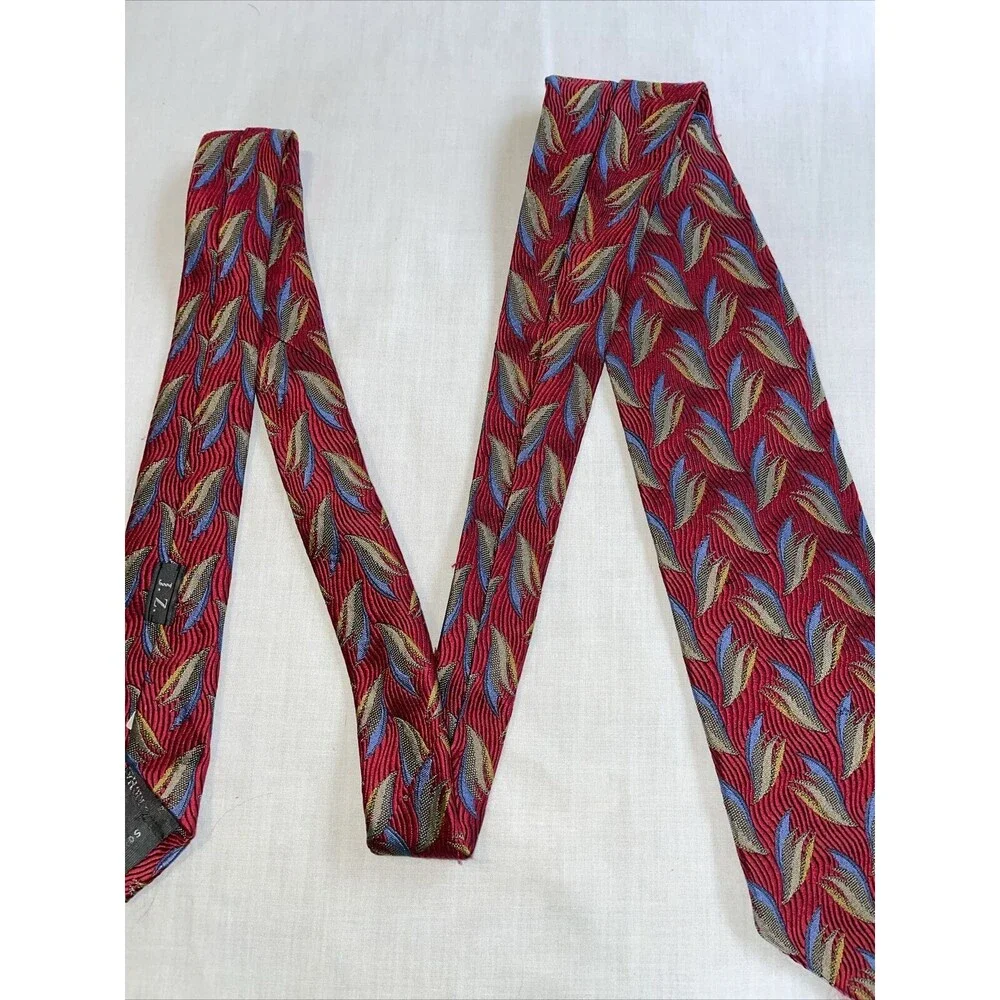Levy’s Dress Tie Men’s Size 58” Red Floral 100% Silk Designer